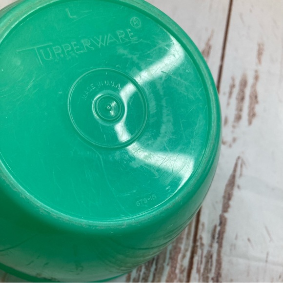 Tupperware Kitchen Tupperware Vintage Green Crisper Lettuce Keeper